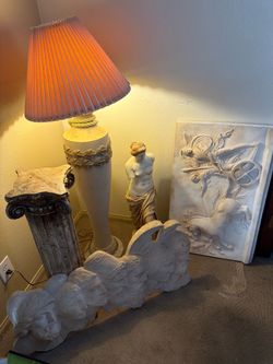 Roman House Decor
