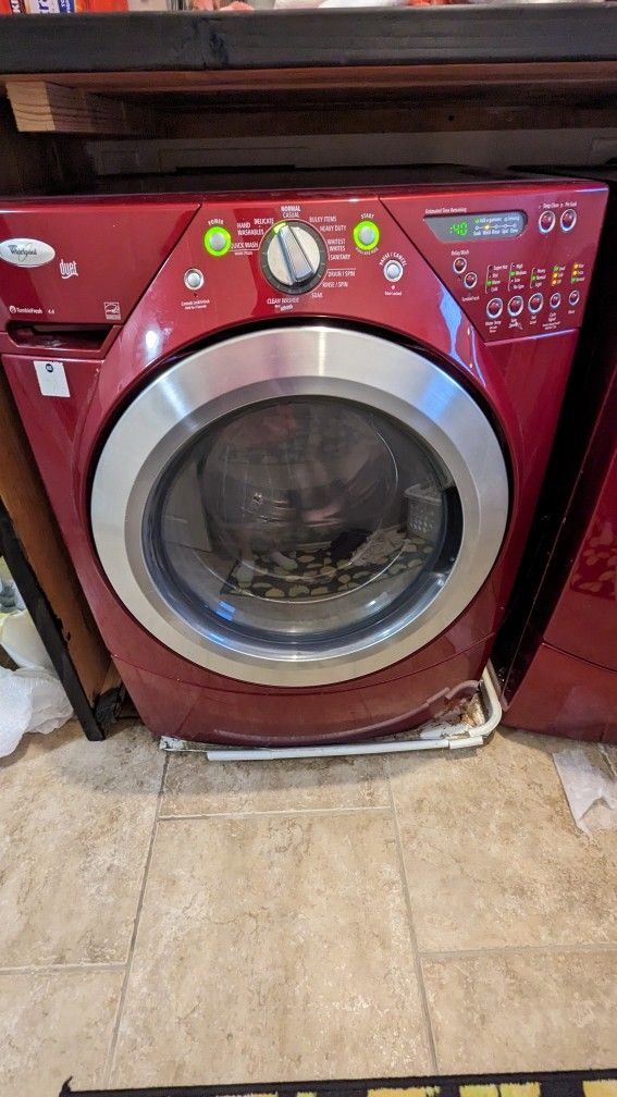 Whirlpool red front load 2024 washer and dryer