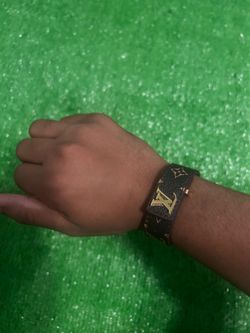 Bracelet t