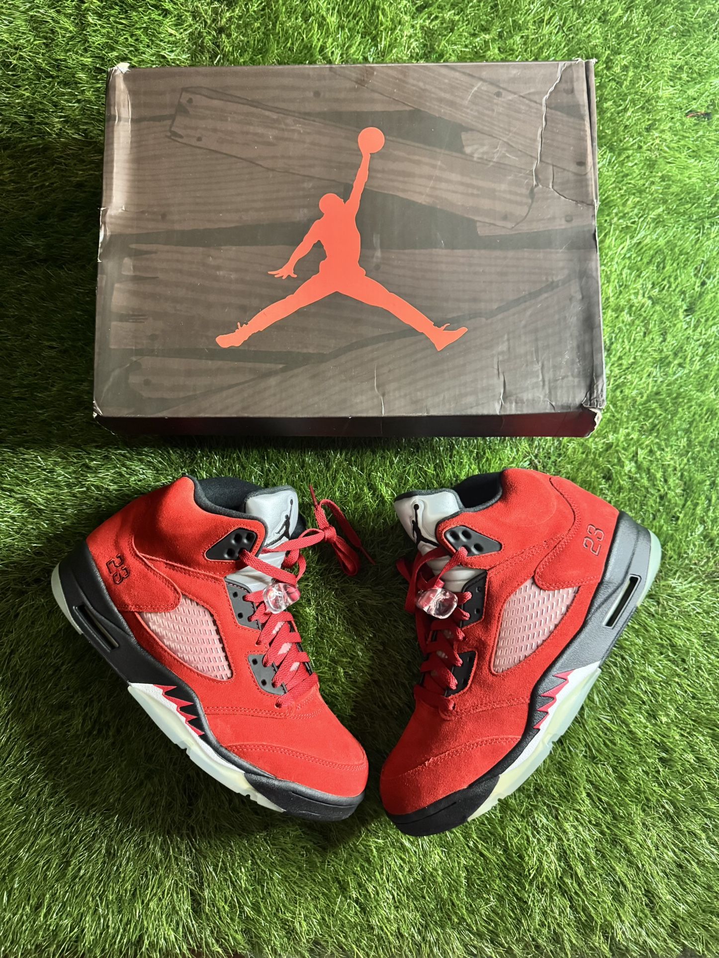 Jordan 5 Raging Bull Size 11 (tried On)