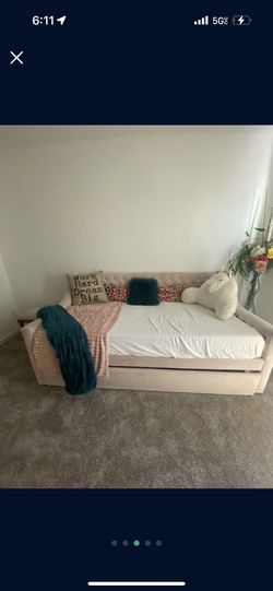 Two Twin Day Beds