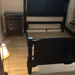 Black queen Bedroom Set