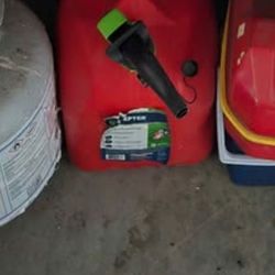 All size gas cans