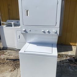 Washer Dryer Stackable Perfect Condition $550.00 Delivery Available 