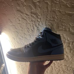 Jordan 1 mid University blue & black