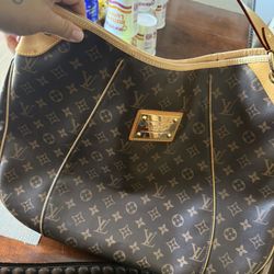 Louis Vuitton Bag 