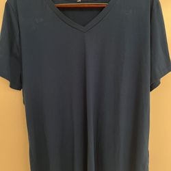 Dark green, short-sleeved V-neck T-shirt