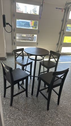 Dining table with four chair