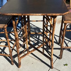 Table And Chairs 