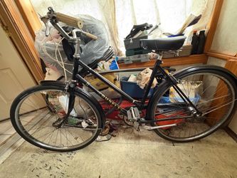 VINTAGE DUNELT BICYCLE MADE IN ENGLAND rare and in good condition. 3 speed