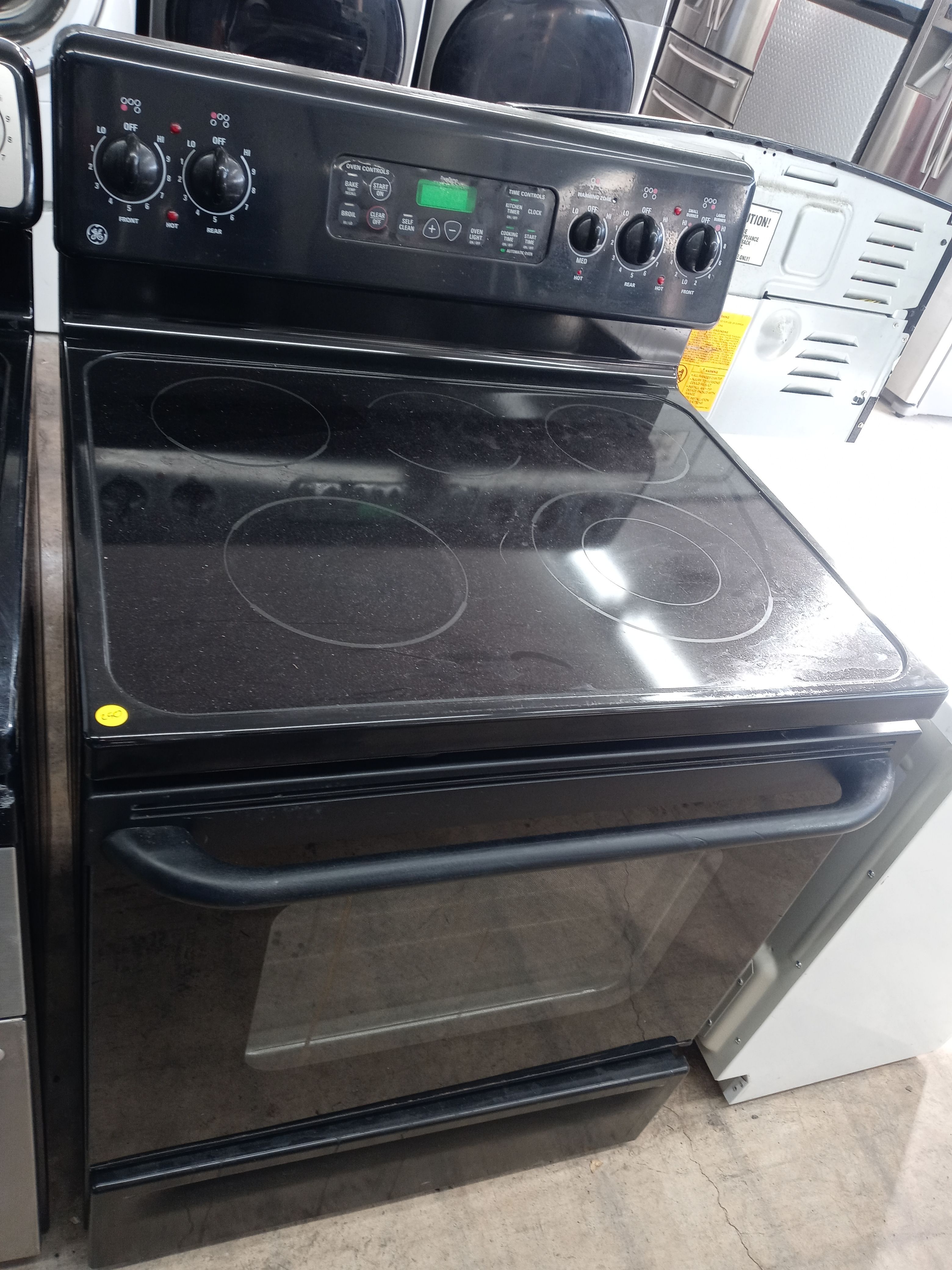 GE black glasstop stove - Free delivery