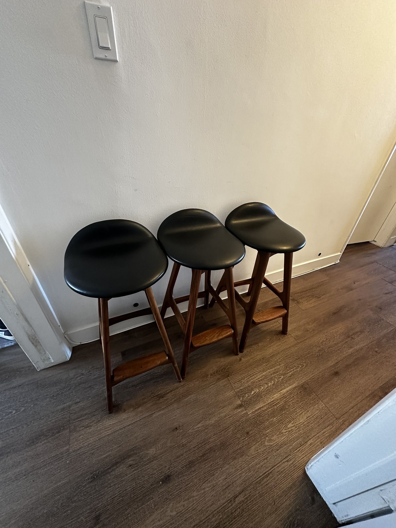 Luxury leather Stools 