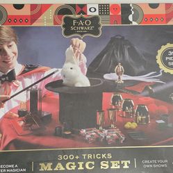 Fao Schwarz 300 Tricks Kid's Magic Toy Set 39 Pice New with Box
