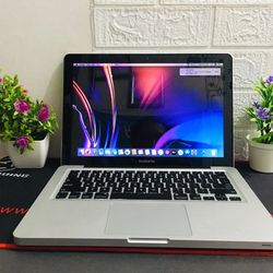 Apple MacBook Pro 13” display it5 Intel Processor 4GB RAM 500GB HDD STORAGE DRIVE $135 