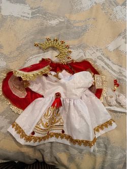 Nino Dios outfit “el sagrado corazón”