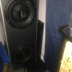 Dual Rockford Fosgate  10” Dvc R2 Subwoofers And 1500 Watt  Amp