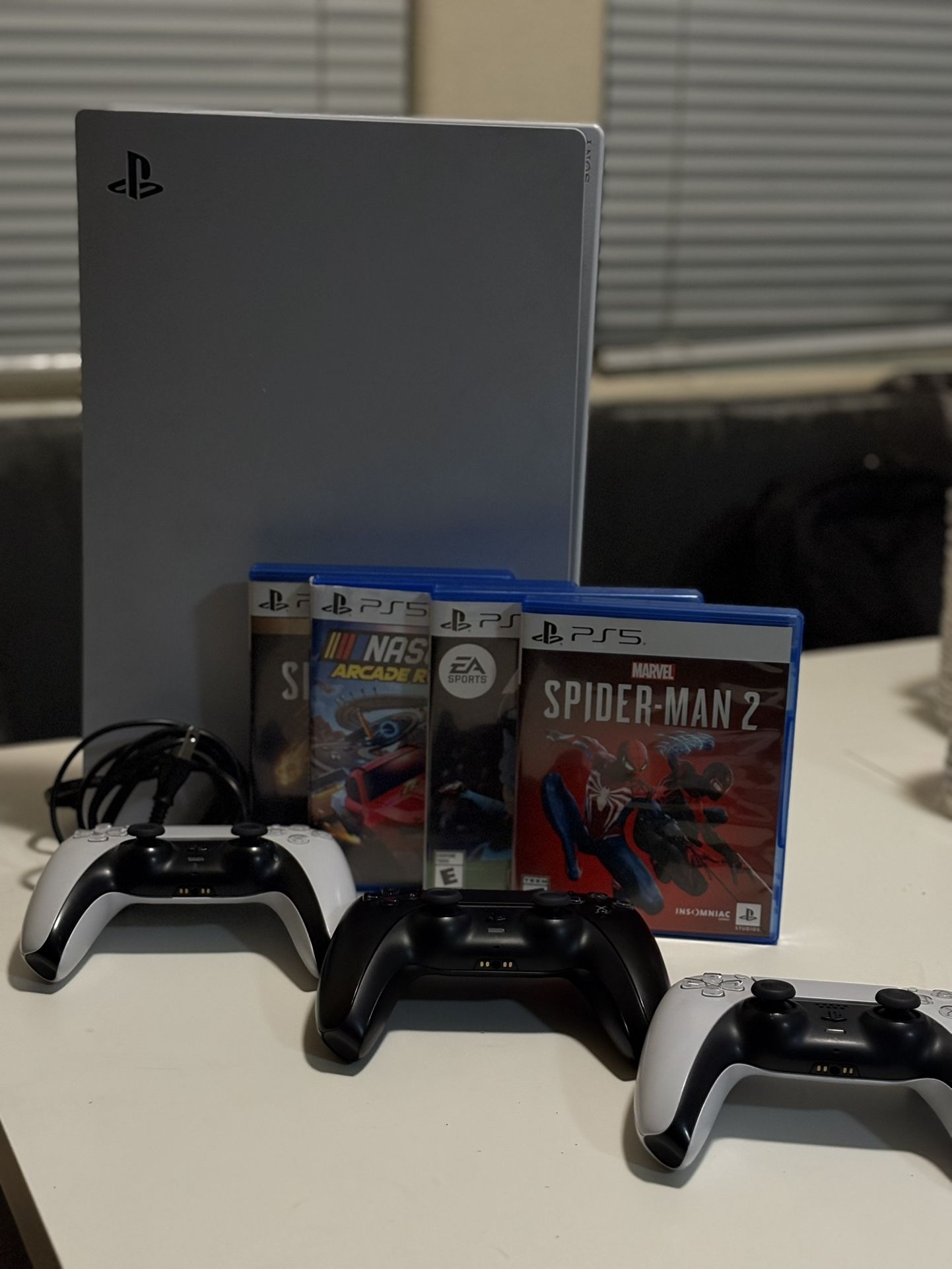Plays Station 5 Bundle