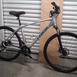 Trek Dual Sport 3 bluetooth    (L)
