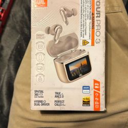 JBL Tour Pro 3 Earbuds With Smart Case