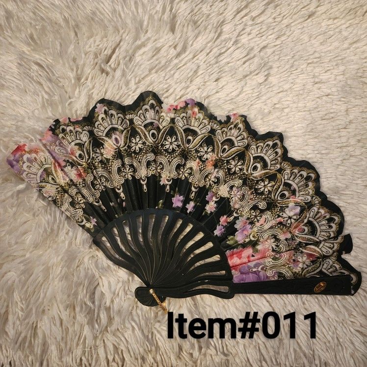 🔥 SOLD 🔥 BEAUTIFUL LADY'S DELUXE FOLDABLE HAND FANS!!