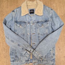 Zara Sherpa Trucker Jean Jacket. Oversized Fit Mens Small