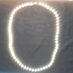White Pearl Necklace