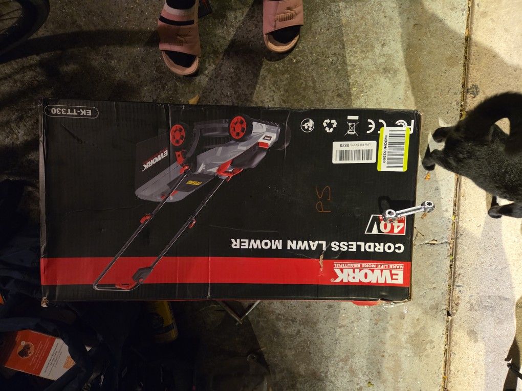 Battery Opporated Lawn Mower