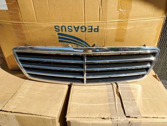 Mercedez Grill