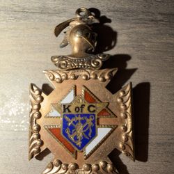 Beautiful vintage solid 14K gold cocktail ring set with a large natural smoky quartz stone. Marked 14K on the inside of the band (not plated). The sto