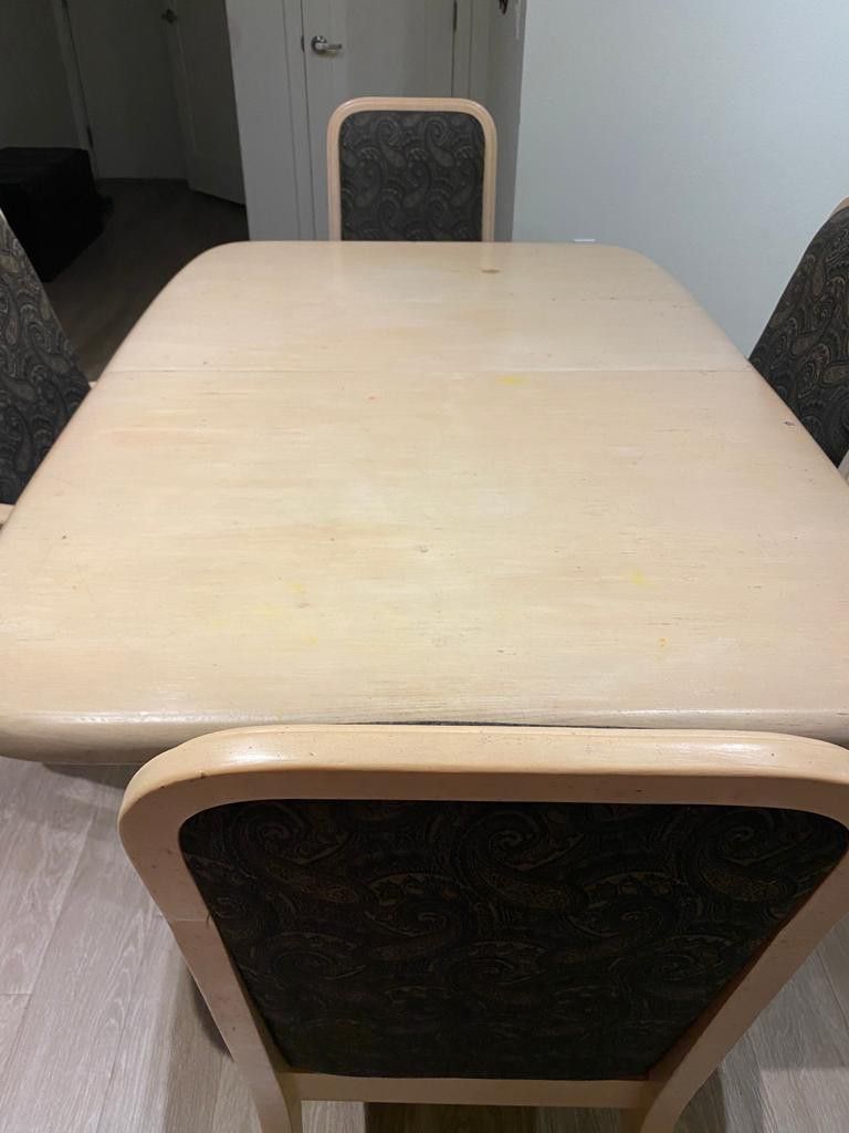 Dinning Table With 4 Chair Soild Wood