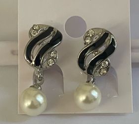 Rhinestone earrings