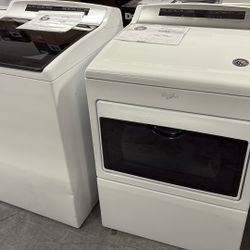 Whirlpool Topload Washer Electric Dryer Set