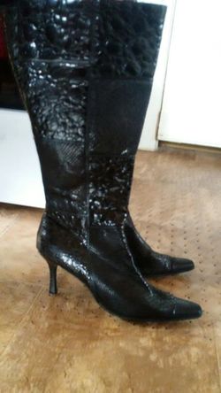 Womens gator boots size 11M