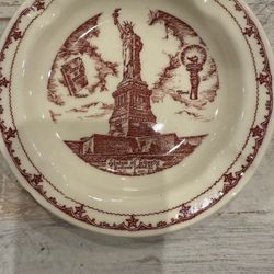 Vintage Statue of Liberty Ashtray by Vernon Kilns USA 5.75” diameter  Rare Find 