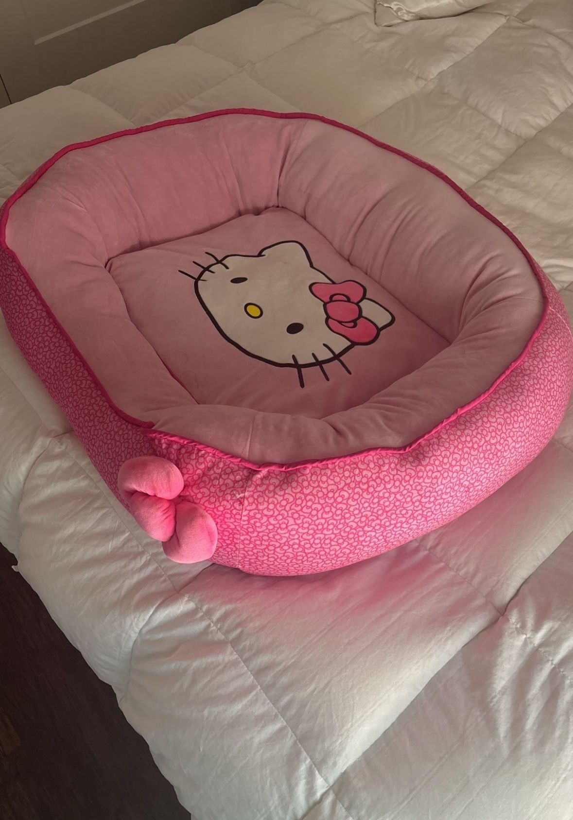 Large Hello Kitty Dog Bed