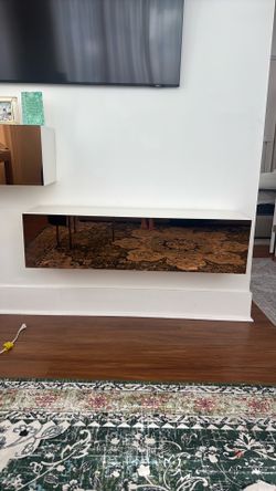Modern White Mirrored Storage Console / TV Stand