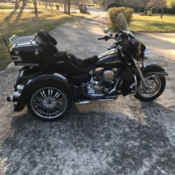 2015 Harley-Davidson® FLHTCUTG Tri Glide® Ultra for Sale