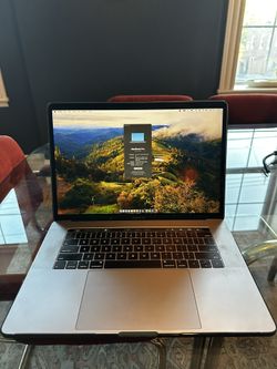 MacBook Pro 15” (2019) – i9 / 16GB / 512GB – Excellent Condition