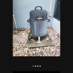 smoker Kingsford 