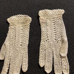 Gorgeous Lace Gloves