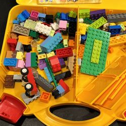 LEGO - Plastic Latching Storage Carry Case with Dividers & LEGOS