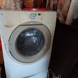Whirlpool Washer and Gas Dryer Sets 