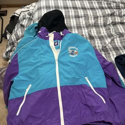 Charolette Hornets WindBreaker Size Large 