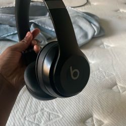 Beats Solo 4