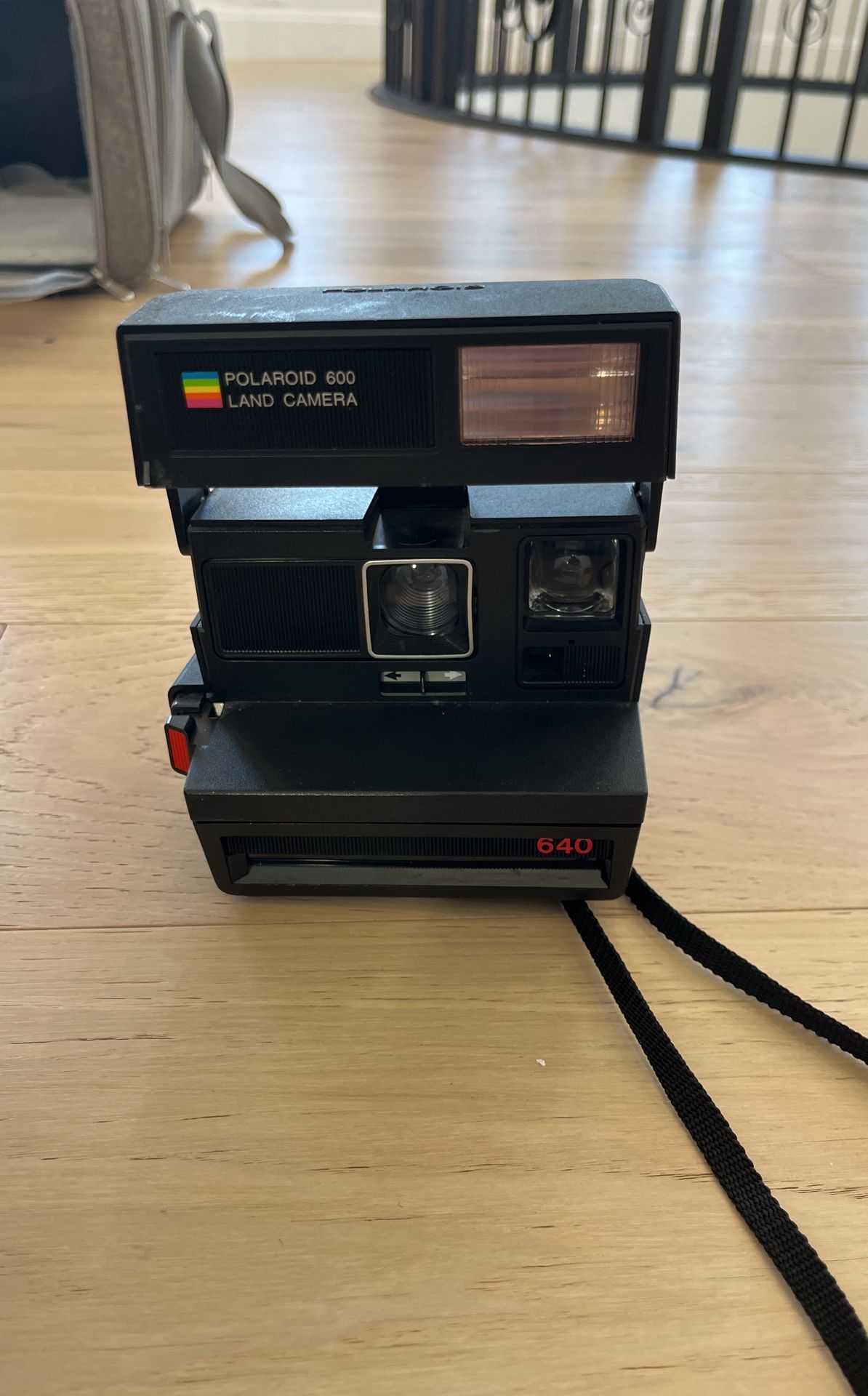 Polaroid 600 Land Camera