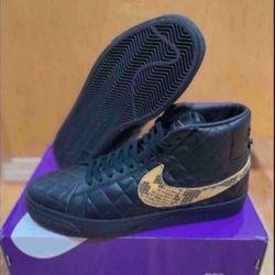 Nike  Supreme SB Blazer Mid QS Size 11 Brand New