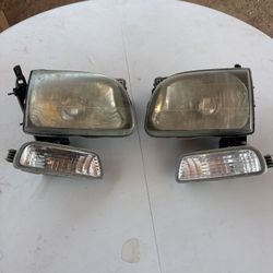 01-04 Toyota Tacoma Headlights And Fog Lights 