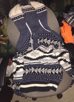 American eagle sweatshirt and shoes