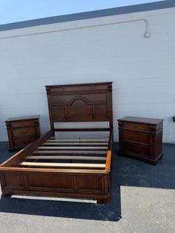 Dark Wood Bedroom Set with Nightstands