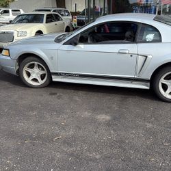 2000 Ford Mustang